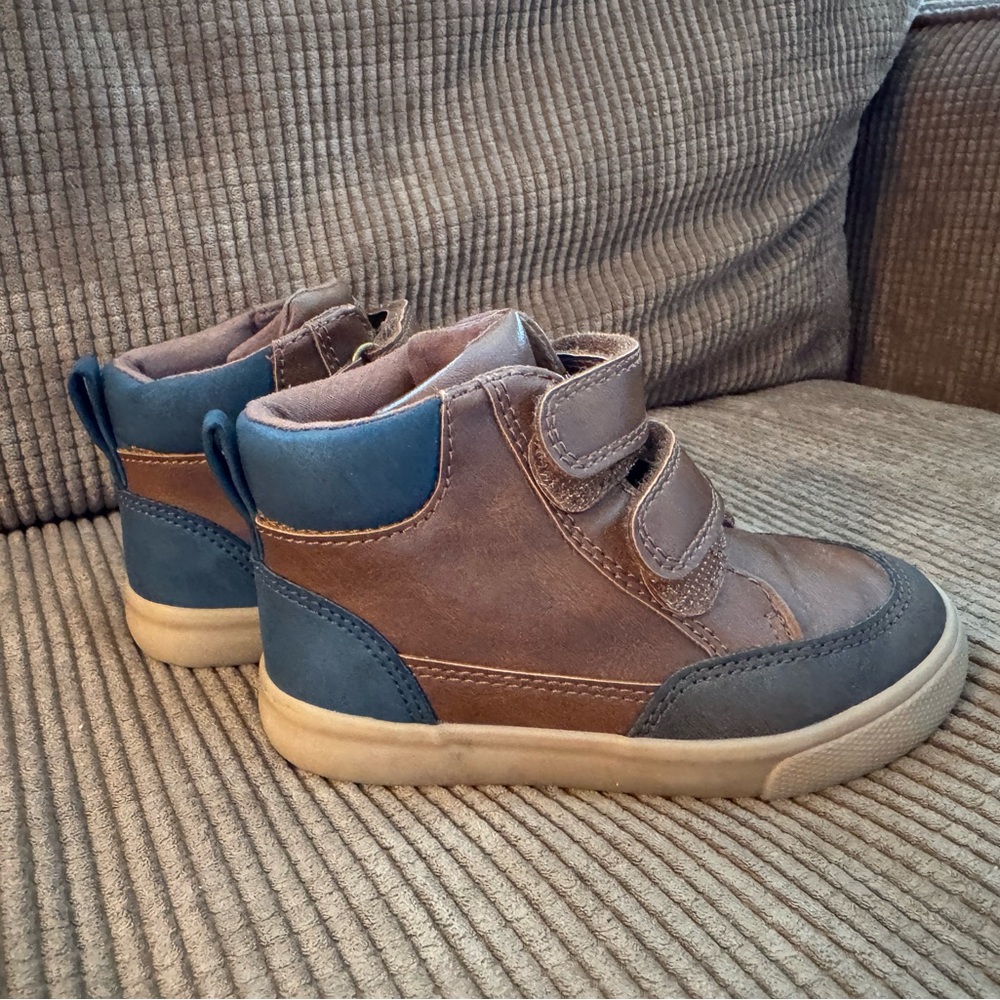 Kids size 7 Brown and Blue High-Top boots